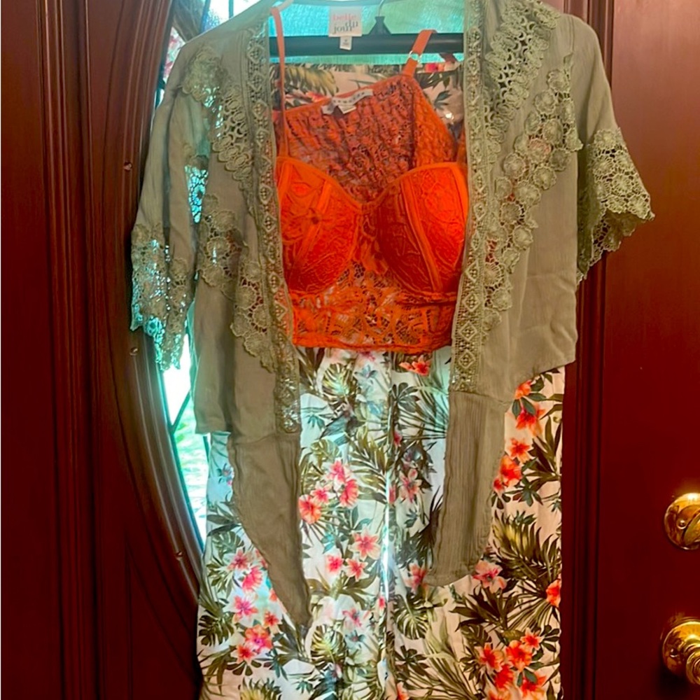 3pc tropical pant set. Size small green top/pants Medium/bar is L